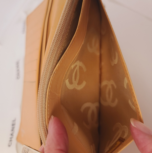 CHANEL Cambon Quilted Yen Light Brown Long Wallet - Picture 14 of 15